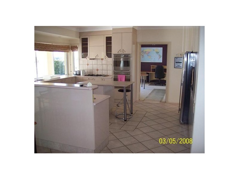 72  Tradewinds Avenue, Paradise Point QLD 4216