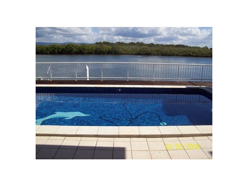 72  Tradewinds Avenue, Paradise Point QLD 4216