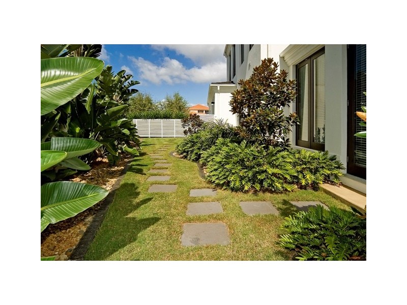 8009 Key Waters, Sanctuary Cove QLD 4212