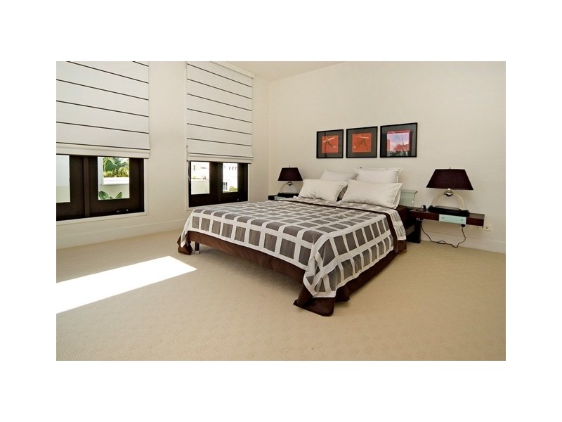 8009 Key Waters, Sanctuary Cove QLD 4212