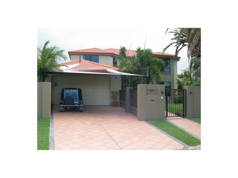 1 Kensington Mews, Sovereign Islands QLD 4216