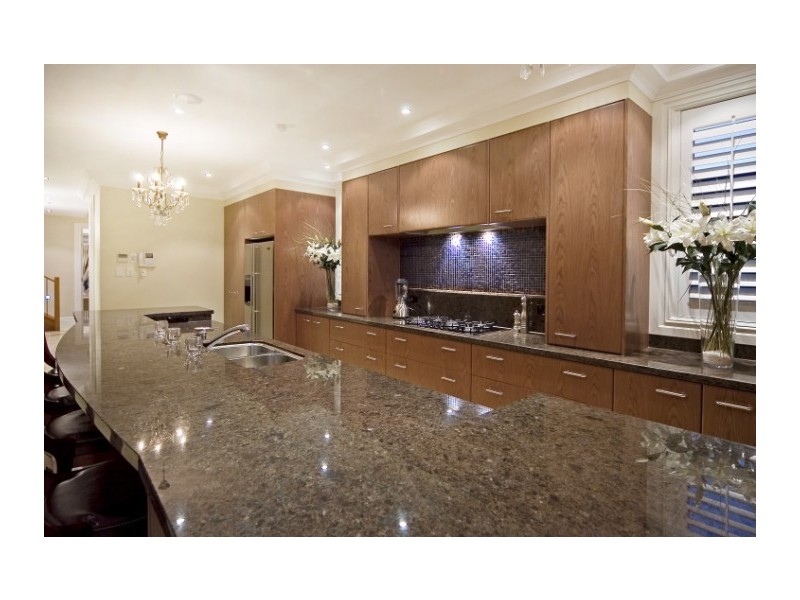 8072  Riverside Drive, Sanctuary Cove QLD 4212