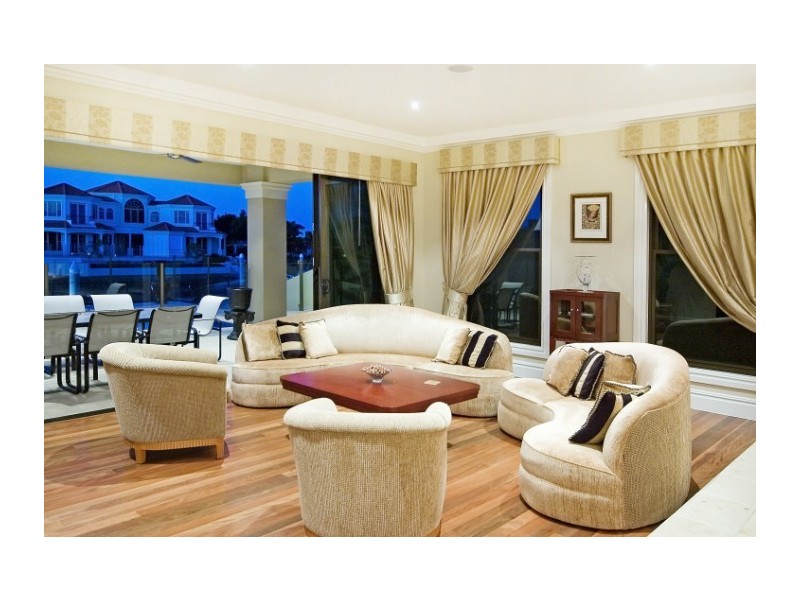 8072  Riverside Drive, Sanctuary Cove QLD 4212