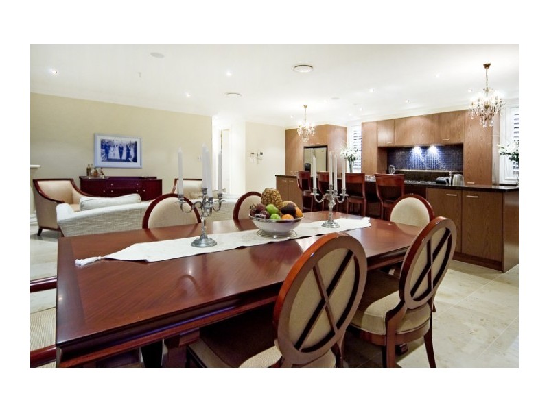 8072  Riverside Drive, Sanctuary Cove QLD 4212