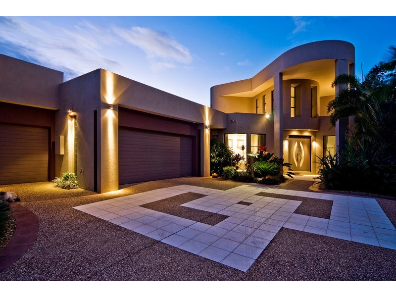 2163  Beaufort Way, Hope Island QLD 4212