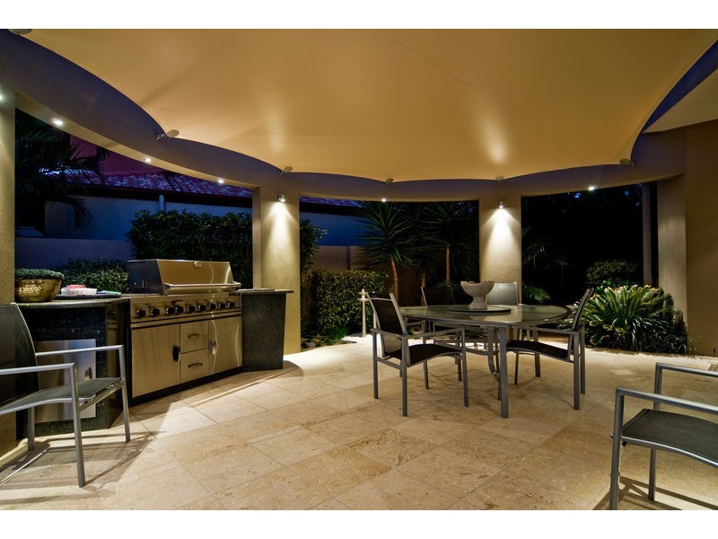 2163  Beaufort Way, Hope Island QLD 4212