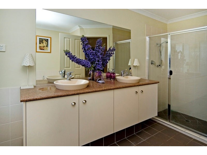 12  Pathfinder Rd, Coomera QLD 4209