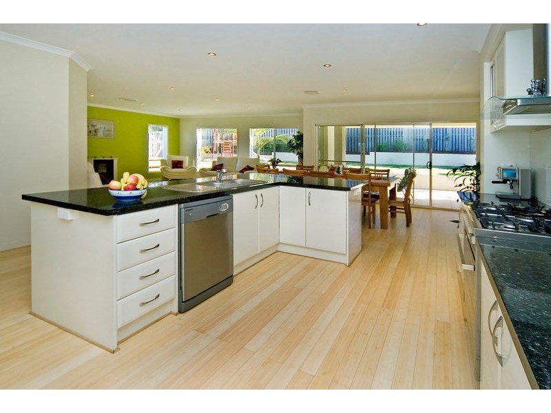 12  Pathfinder Rd, Coomera QLD 4209