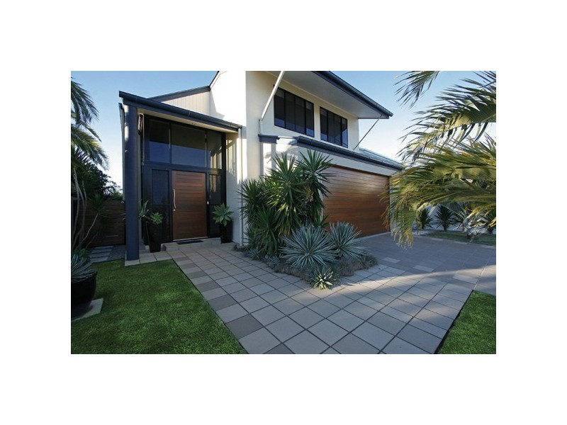 8075  Riverside Drive, Sanctuary Cove QLD 4212