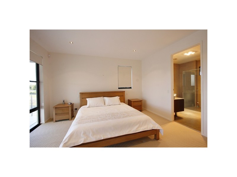 8075  Riverside Drive, Sanctuary Cove QLD 4212