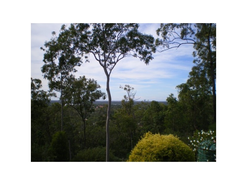 77  HIGHVALE DR, Helensvale QLD 4212