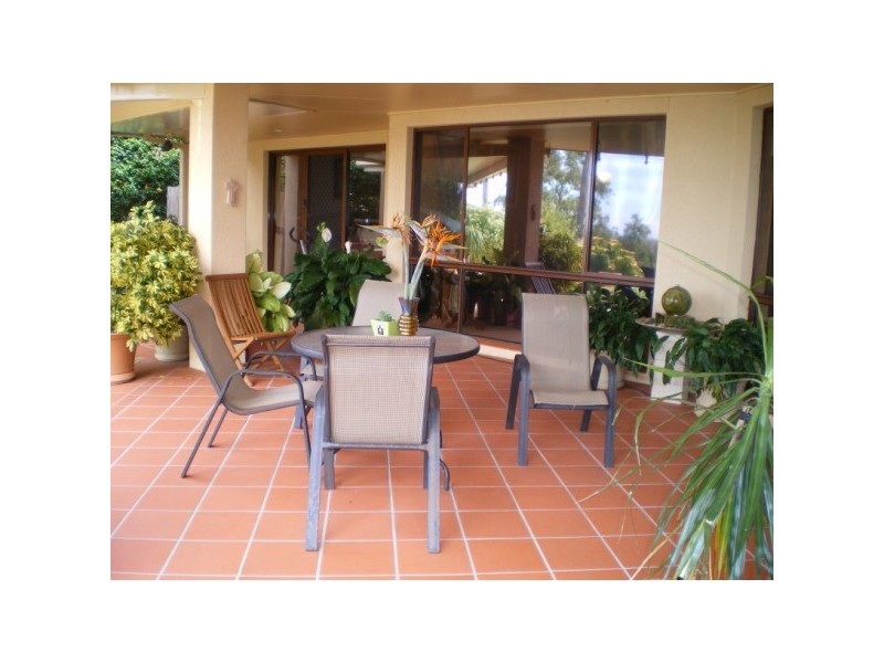 77  HIGHVALE DR, Helensvale QLD 4212