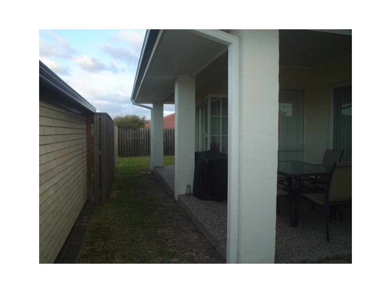 23  Sheffield Circuit, Pacific Pines QLD 4211