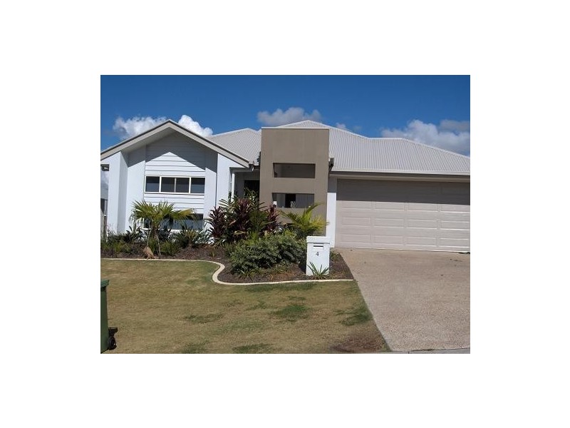 4  Firstlight Avenue, Coomera QLD 4209