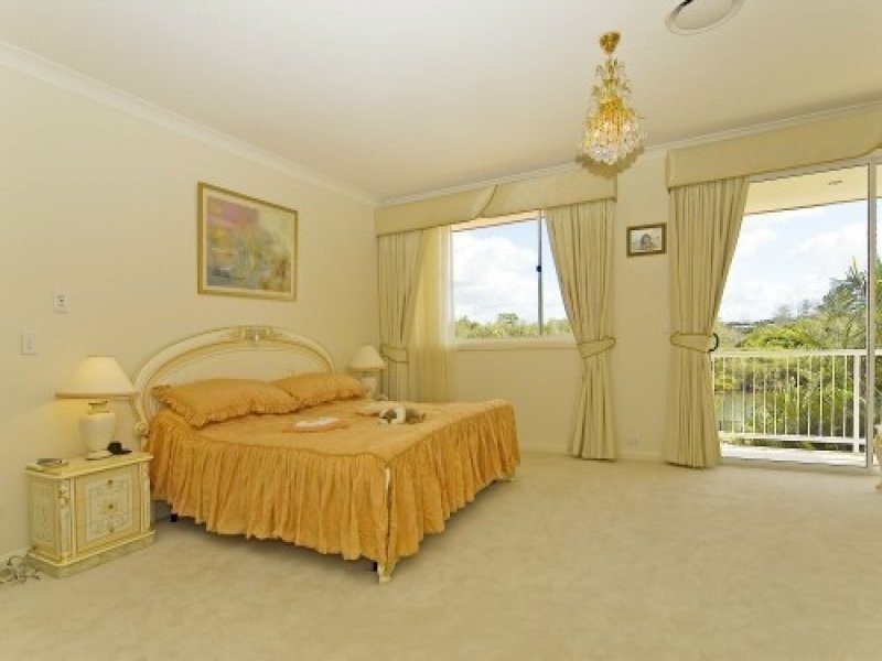 2345 Cressbrook Drive, Hope Island QLD 4212