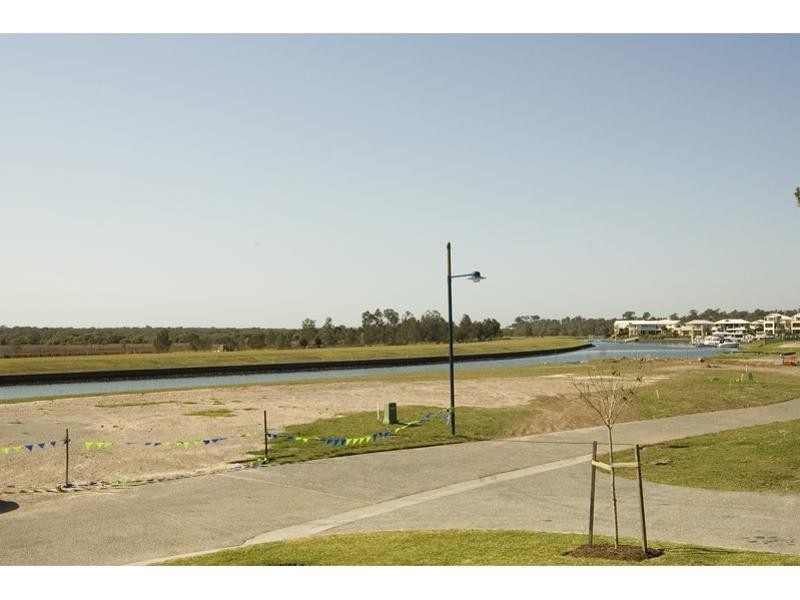 37 Buccaneer Way, Coomera QLD 4209