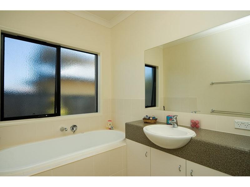 37 Buccaneer Way, Coomera QLD 4209