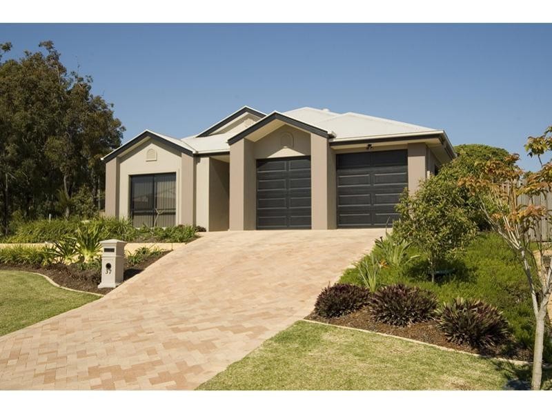 37 Buccaneer Way, Coomera QLD 4209