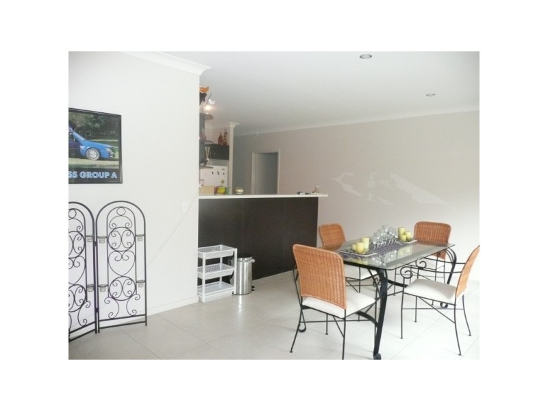 25  Lambert Drive, Maudsland QLD 4210