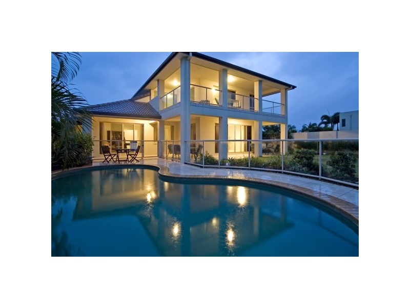 2168  Beaufort Way, Hope Island QLD 4212