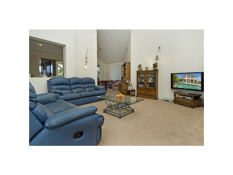 2168  Beaufort Way, Hope Island QLD 4212
