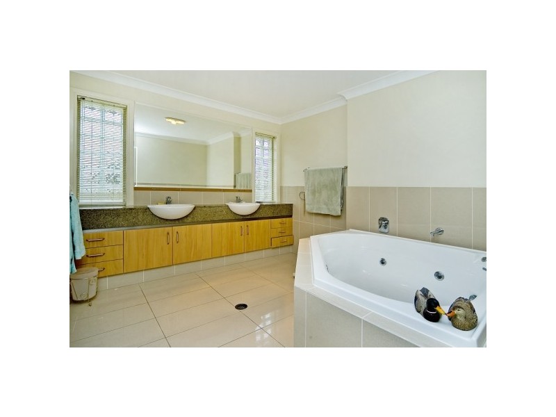 2168  Beaufort Way, Hope Island QLD 4212