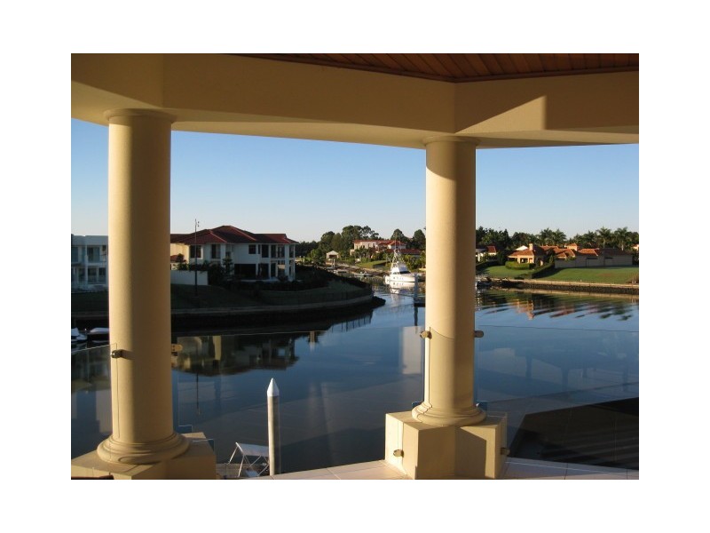 2328 Cressbrook Drive, Hope Island QLD 4212