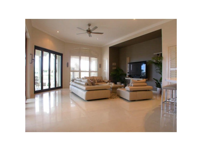 2328 Cressbrook Drive, Hope Island QLD 4212