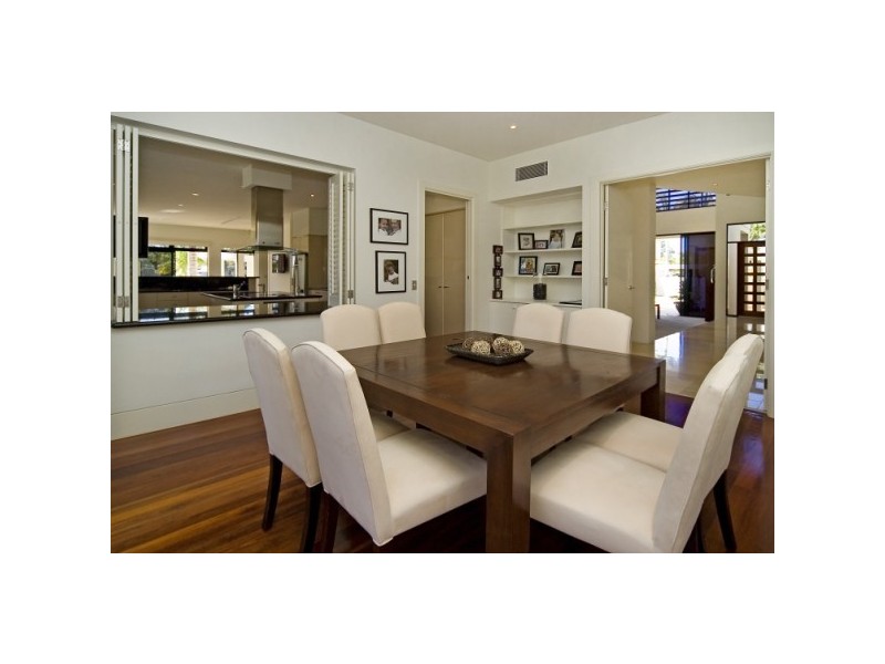 1133 Beechwood Drive, Hope Island QLD 4212