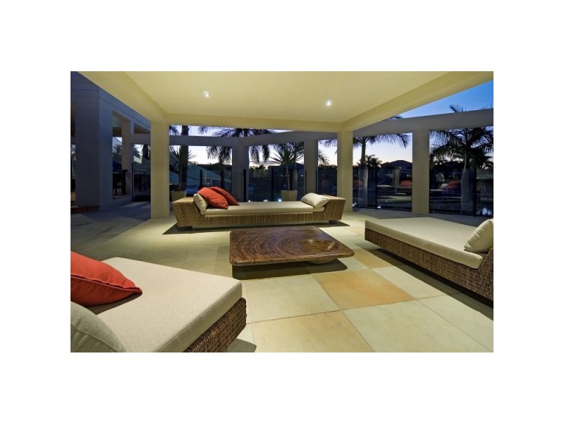 1133 Beechwood Drive, Hope Island QLD 4212