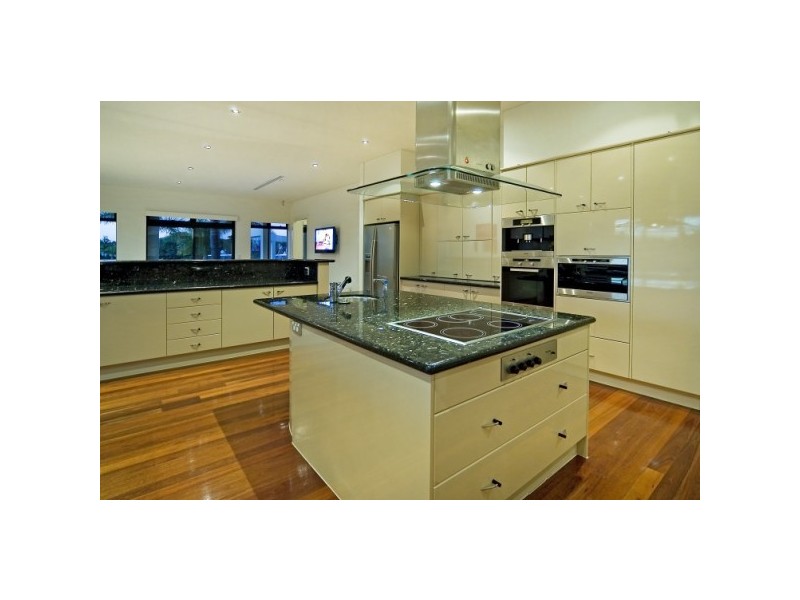 1133 Beechwood Drive, Hope Island QLD 4212