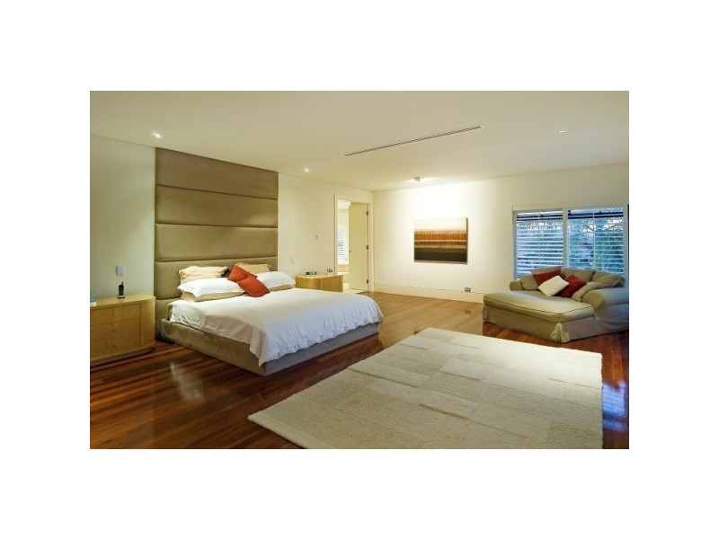 1133 Beechwood Drive, Hope Island QLD 4212