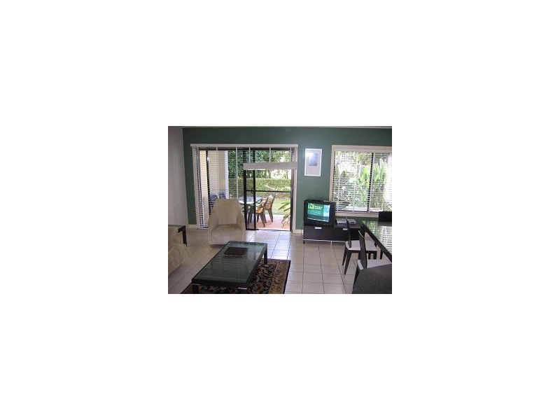 8842 Magnolia Drive East, Hope Island QLD 4212