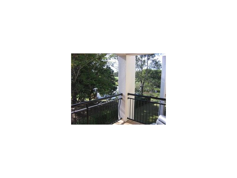 8842 Magnolia Drive East, Hope Island QLD 4212