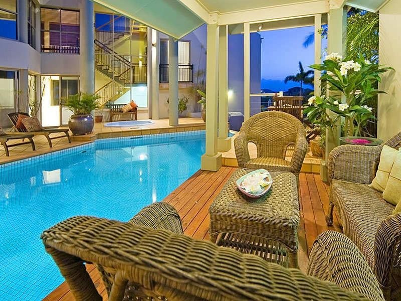 1666  Riverdale Drive, Hope Island QLD 4212