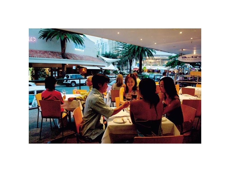 94  Commodore Drive, Paradise Waters QLD 4217