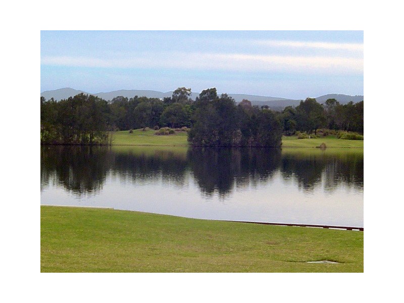 6107 The Lakes Drive, Hope Island QLD 4212