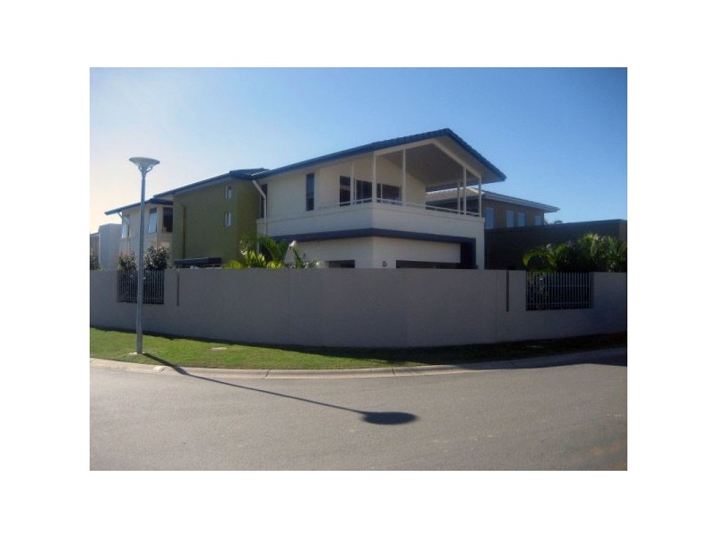 6011 Calardo Avenue, Hope Island QLD 4212