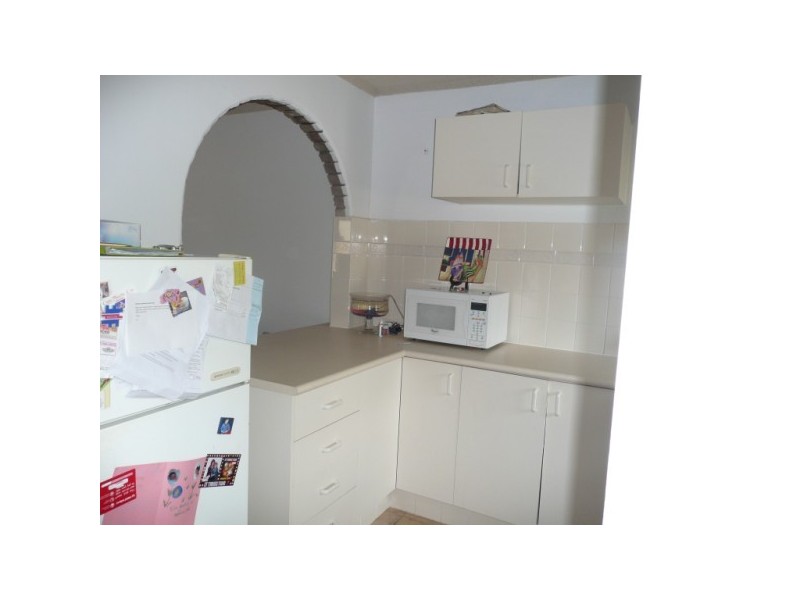 9/16  Old Burleigh Road, Surfers Paradise QLD 4217