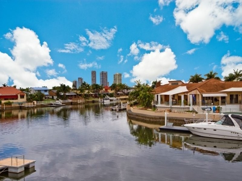 2 Pebble Beach Drive, Runaway Bay QLD 4216