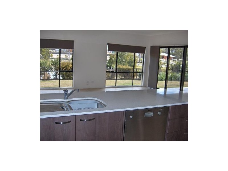 5  Picnic Creek Drive, Coomera QLD 4209