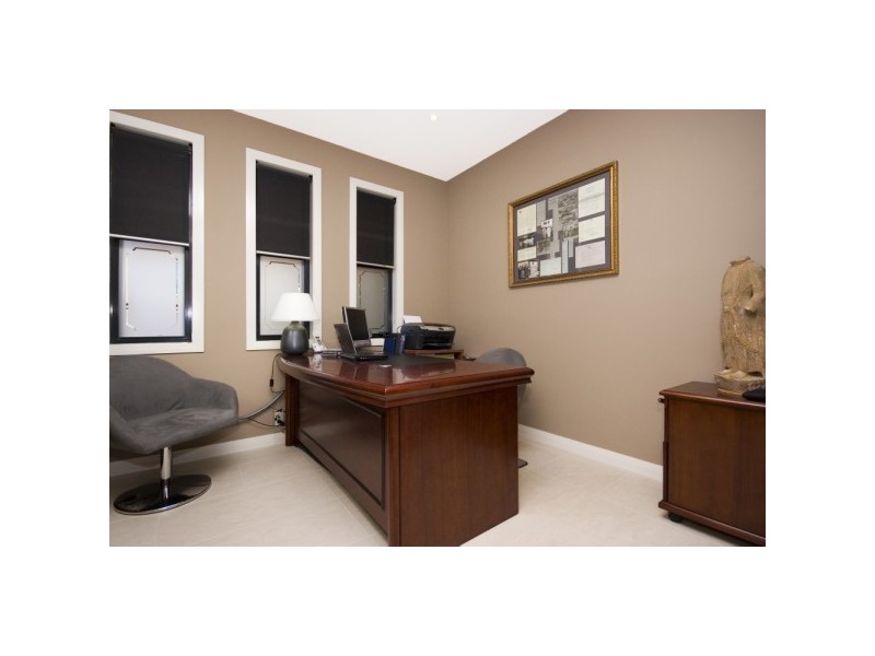 8074  Riverside Drive, Sanctuary Cove QLD 4212