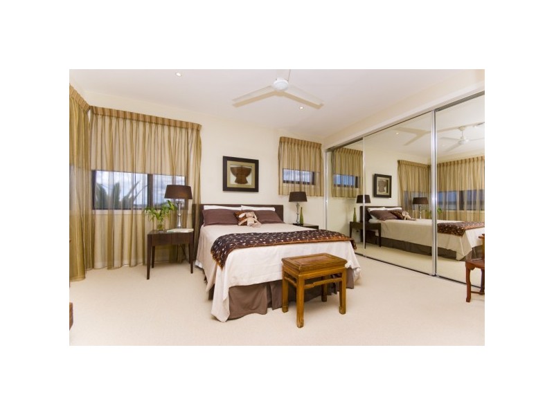 8074  Riverside Drive, Sanctuary Cove QLD 4212