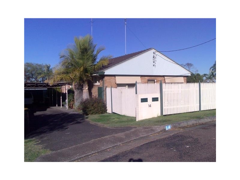 1 & 2 / 14  Nikkinbah Street, Belmont North NSW 2280