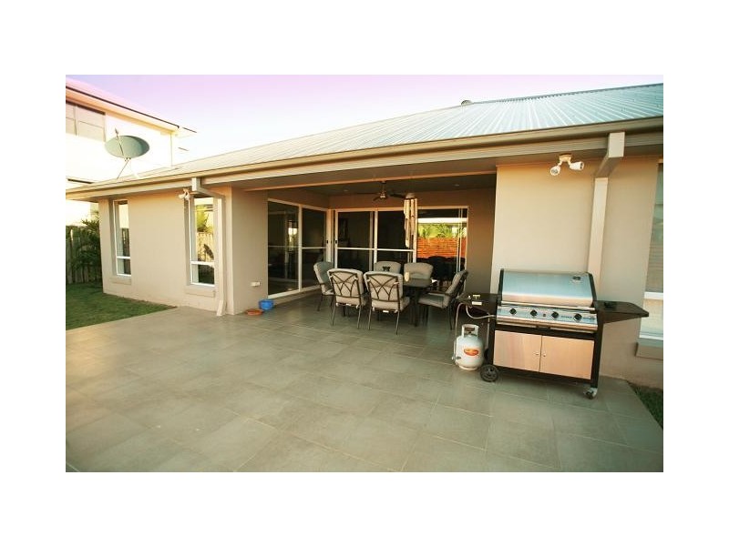 10  Crusade Court, Coomera QLD 4209