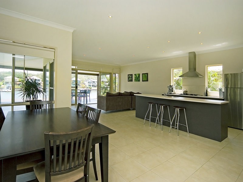 14  Buccaneer Way, Coomera QLD 4209