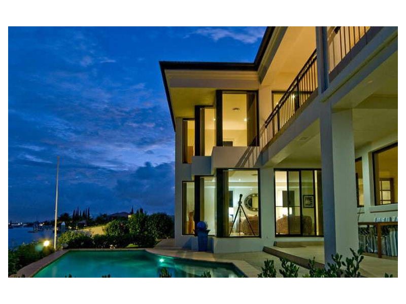 37 The Sovereign Mile, Sovereign Islands QLD 4216