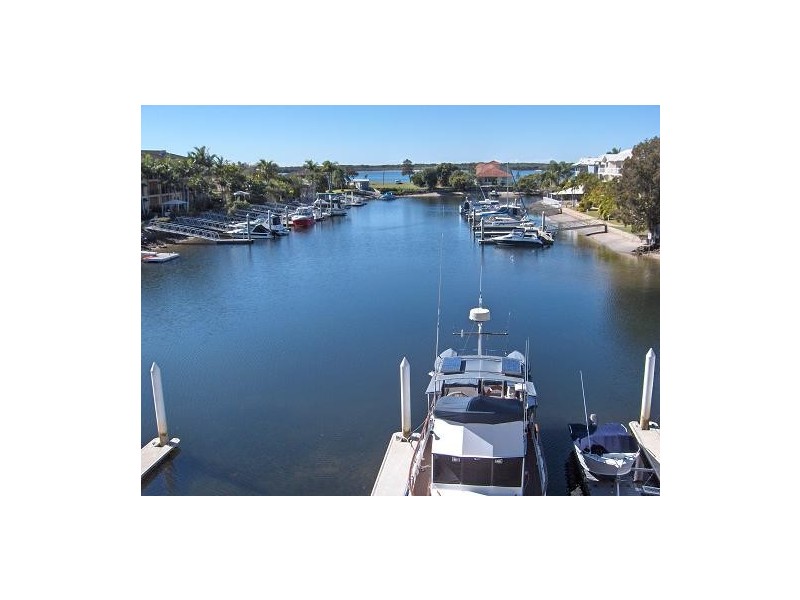 85  Bayview Street, Runaway Bay QLD 4216