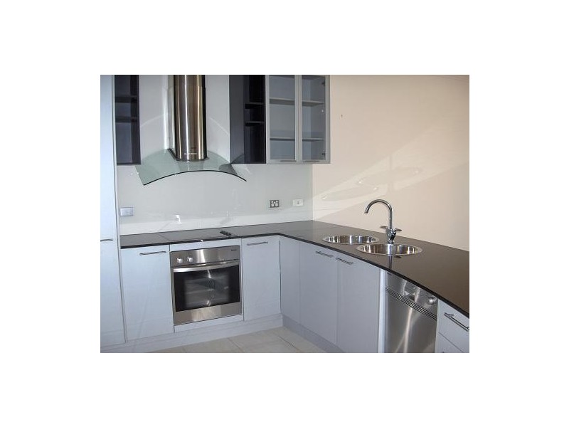 85  Bayview Street, Runaway Bay QLD 4216