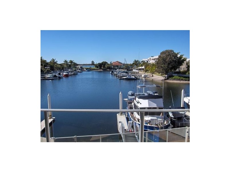 85  Bayview Street, Runaway Bay QLD 4216